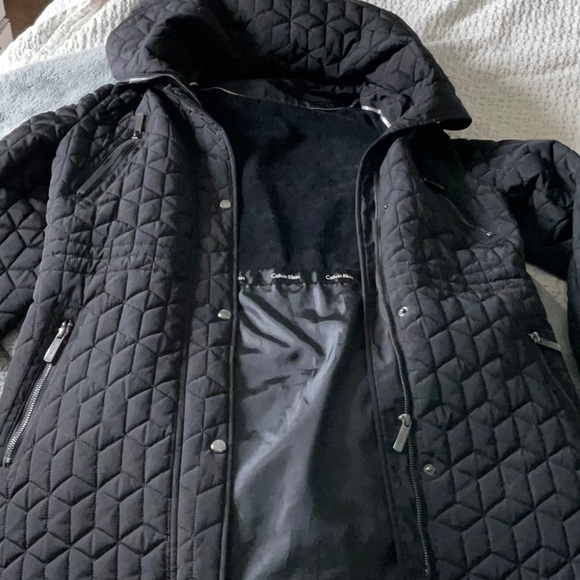 Calvin Klein Puffer Jacket - Picture 2 of 9